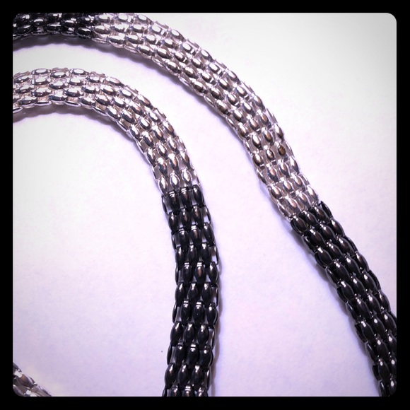 FINAl PRICE!! Awesome gunmetal and silvertone metal necklace. - Picture 1 of 3
